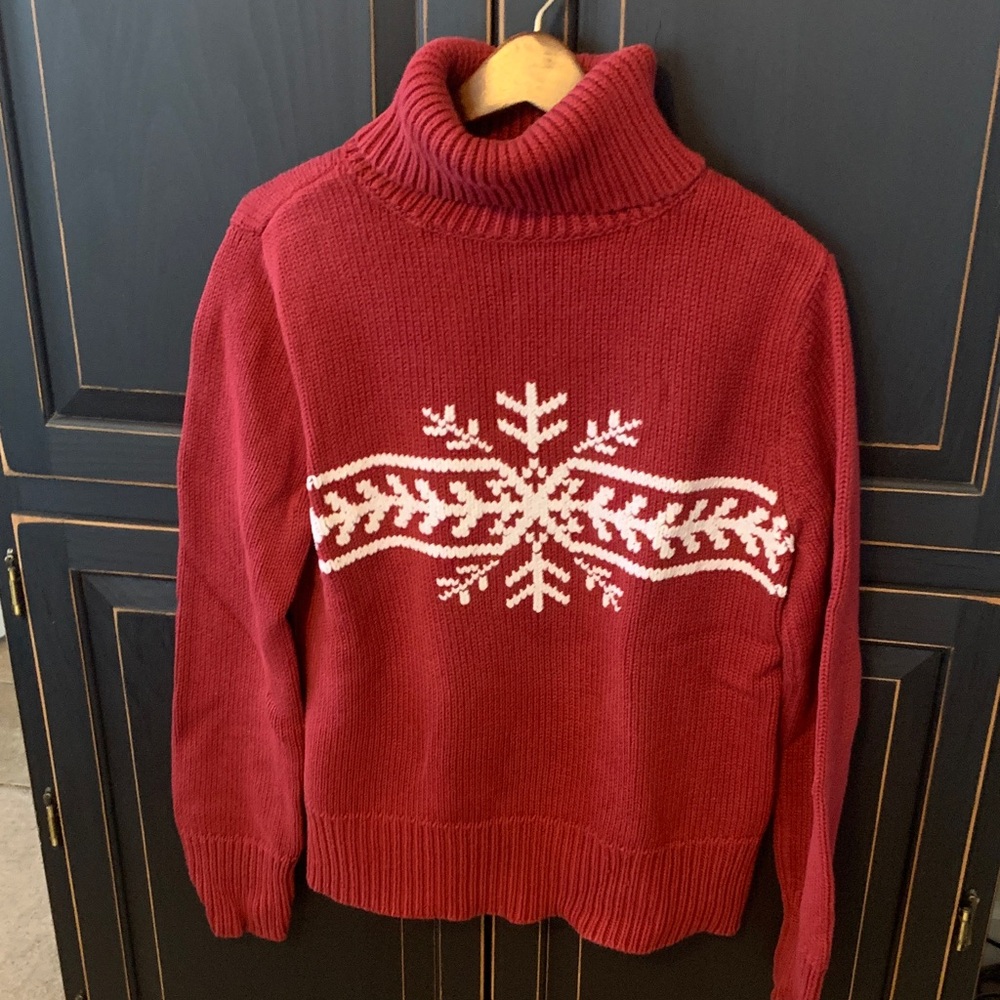 Tommy Hilfiger Burgundy Turtleneck Sweater with Snowflake Pattern
